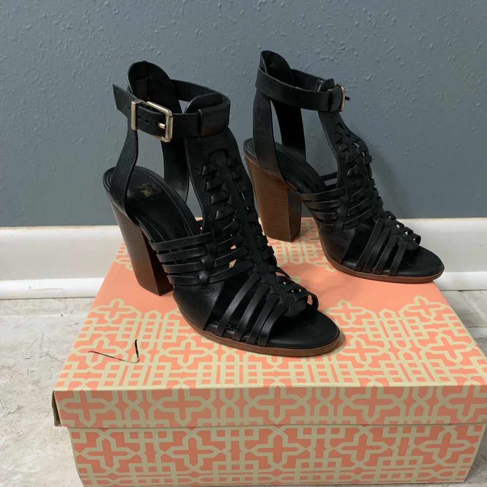 Black Gianni Bini block heel sandals